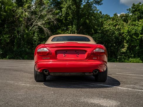 Used 1999 Jaguar XK8 Convertible RWD image 15