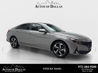 Used 2022 Hyundai Elantra SEL w/ Convenience + Premium Package