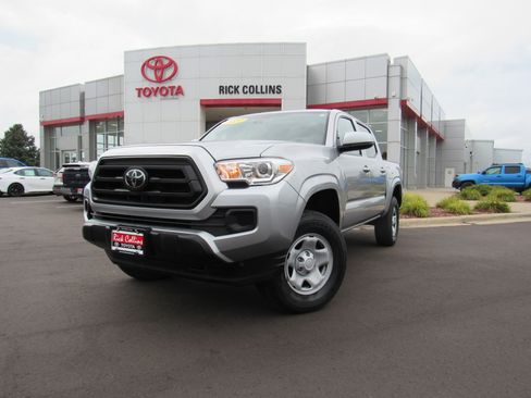 Used 2022 Toyota Tacoma SR image 1