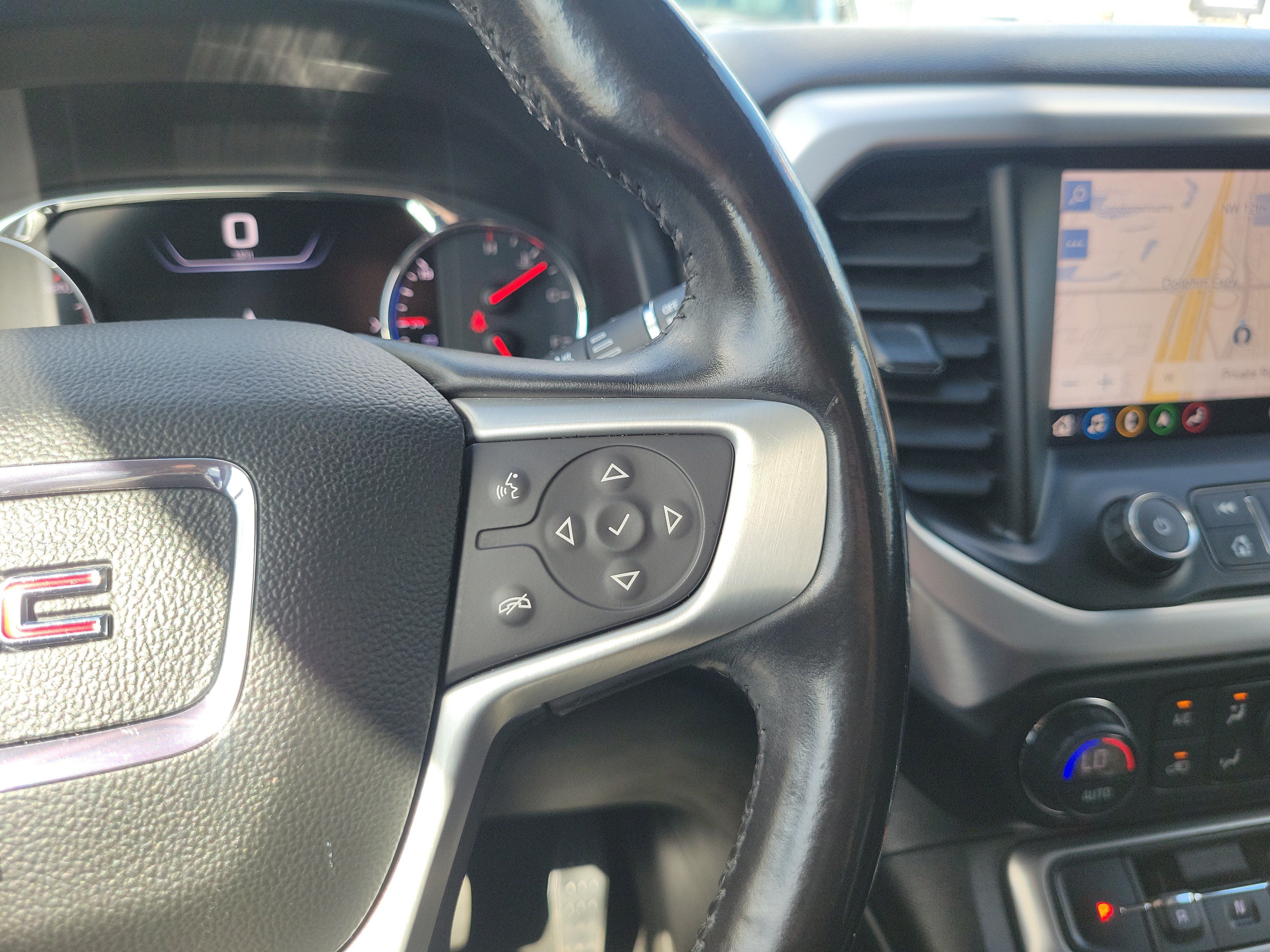 Used 2022 GMC Acadia SLT w/ Technology Package FWD image 21