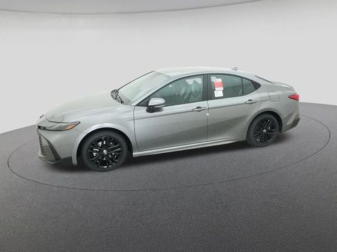 New 2026 Toyota Camry SE image 2