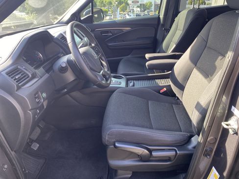 Used 2019 Honda Passport Sport image 10