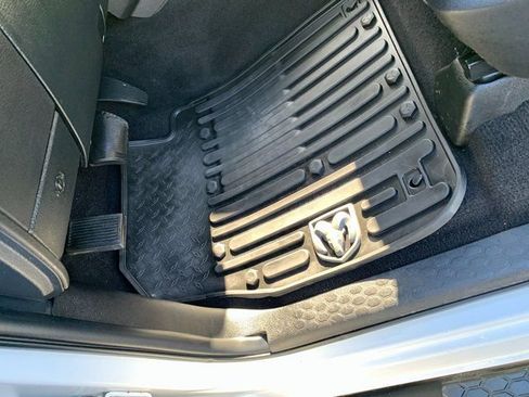 Used 2017 RAM 3500 Tradesman w/ Power & Remote Entry Group image 18