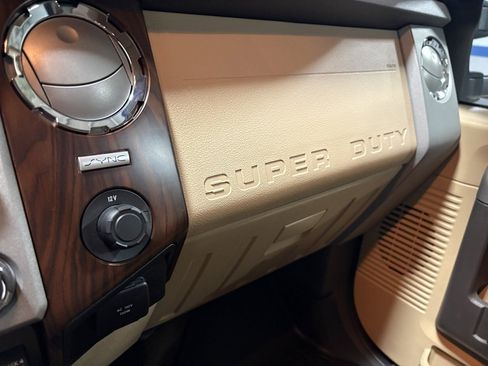 Used 2016 Ford F450 Lariat w/ Chrome Package image 19