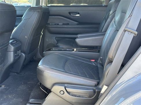 Certified 2022 Nissan Pathfinder Platinum w/ Cargo Package image 22