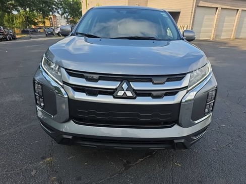 Used 2025 Mitsubishi Outlander Sport SE AWD/4WD image 2
