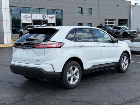 Used 2024 Ford Edge SE AWD/4WD image 3