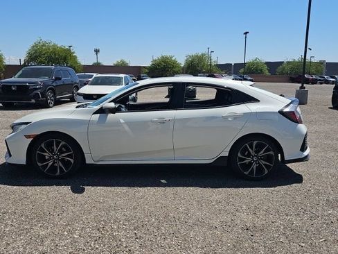 Used 2017 Honda Civic Sport Touring image 7