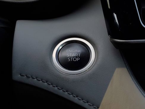 Used 2024 Toyota Highlander XLE image 33