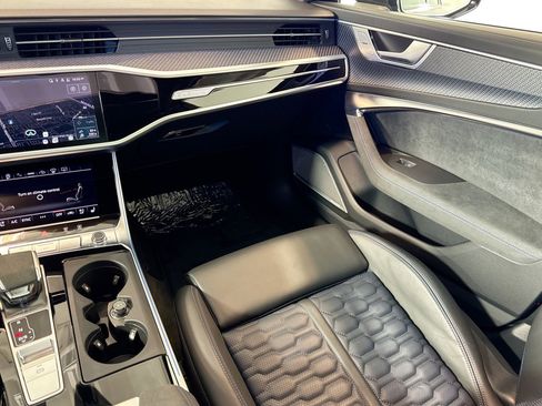 Used 2024 Audi RS 6 performance w/ Matte Carbon Package image 23