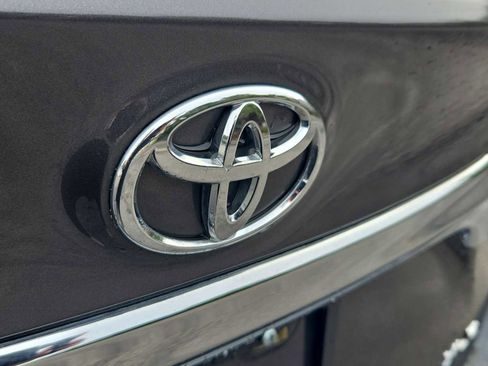 Used 2014 Toyota Avalon XLE Touring image 12