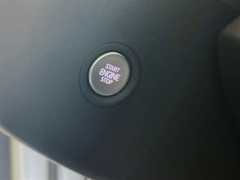 Used 2025 Volkswagen ID.4 Pro S image 18