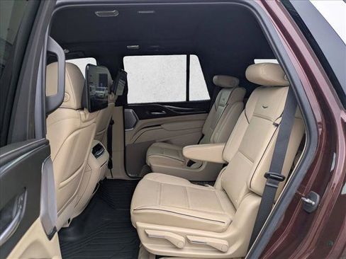 Used 2022 Cadillac Escalade Premium Luxury w/ Performance Package AWD/4WD image 21