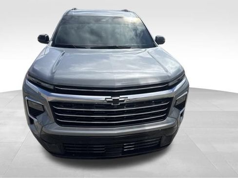 Used 2025 Chevrolet Traverse High Country w/ LPO, Floor Liner Package FWD image 4