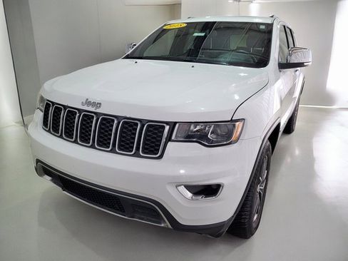 Used 2018 Jeep Grand Cherokee Limited image 18