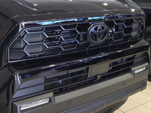 New 2026 Toyota 4Runner TRD Off-Road AWD/4WD image 7