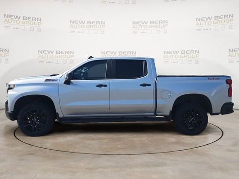 Used 2021 Chevrolet Silverado 1500 LT Trail Boss w/ Bed Protection Package AWD/4WD image 2