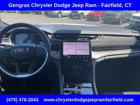 Used 2024 Jeep Grand Cherokee Limited w/ Black Appearance Package AWD/4WD image 34