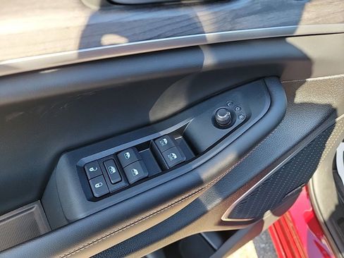 New 2025 Jeep Grand Cherokee Limited 4xe AWD/4WD image 31