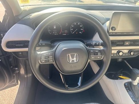 Certified 2023 Honda HR-V LX image 14