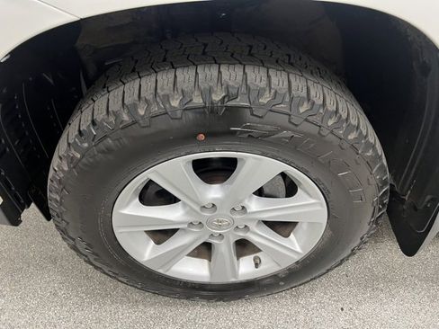 Used 2013 Toyota Highlander Plus image 18