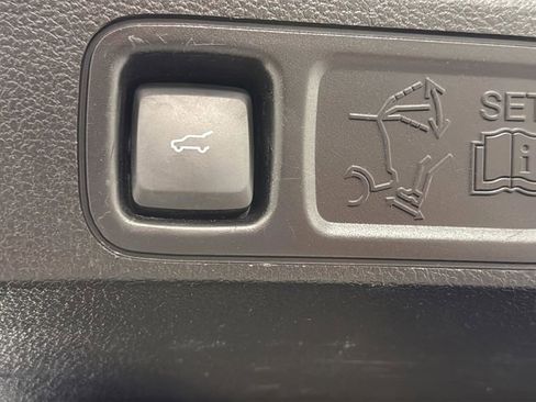 Used 2018 Ford Expedition Max Limited w/ Equipment Group 302A AWD/4WD image 10
