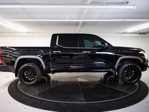 Used 2024 Toyota Tundra Limited AWD/4WD image 7