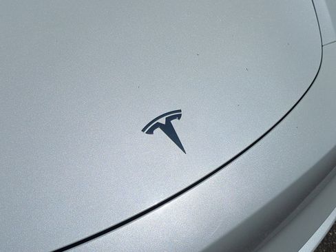 Used 2023 Tesla Model Y Long Range AWD/4WD image 30