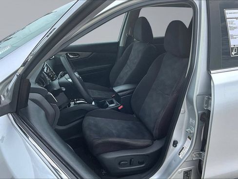 Used 2015 Nissan Rogue SV AWD/4WD image 22