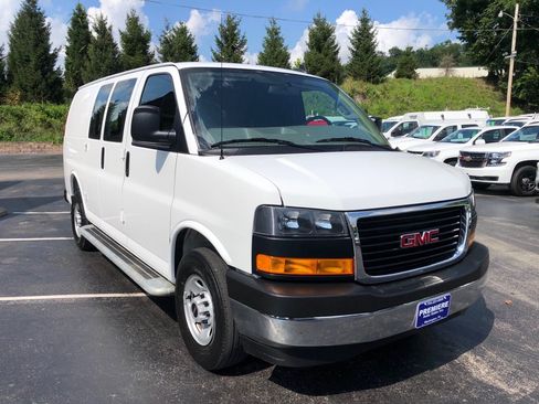 Used 2025 GMC Savana 2500 w/ Driver Convenience Package RWD image 8