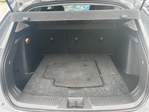 Used 2025 Chevrolet Trax LT w/ LT Convenience Package image 24