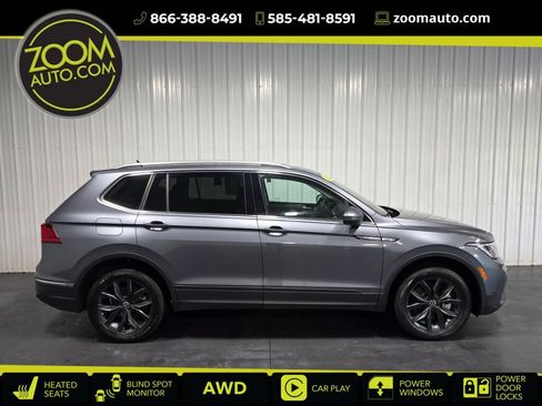 Used 2024 Volkswagen Tiguan SE AWD/4WD image 1