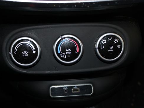 Used 2016 FIAT 500X Pop image 37