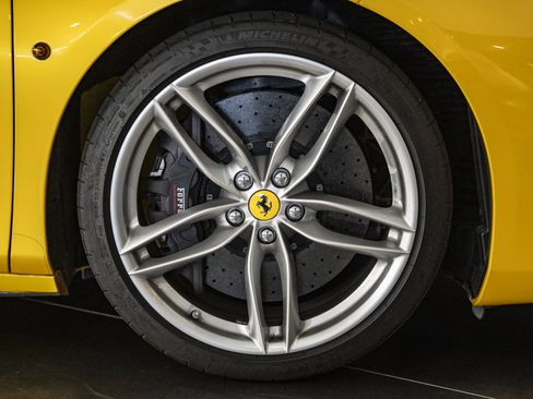 Used 2018 Ferrari 488 Spider RWD image 27