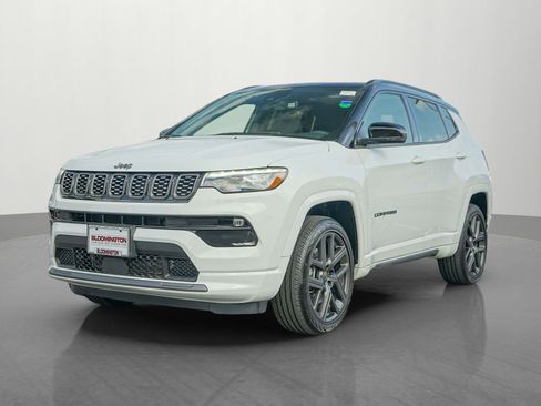 Used 2024 Jeep Compass Limited w/ High Altitude Package image 3