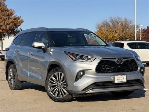 Certified 2020 Toyota Highlander Platinum image 2