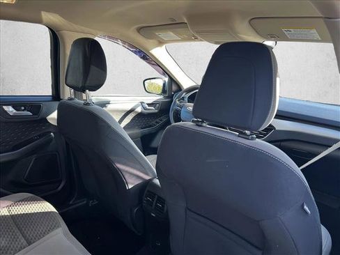 Used 2020 Ford Escape SE image 22