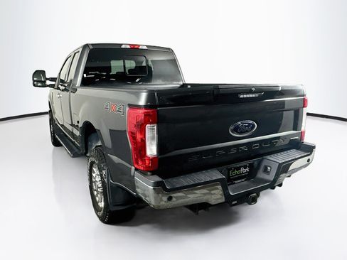 Used 2017 Ford F250 XLT w/ XLT Premium Package AWD/4WD image 5