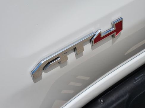 Used 2024 GMC Sierra 1500 AT4 w/ Technology Package AWD/4WD image 12