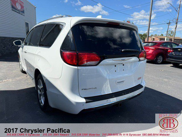 Used 2017 Chrysler Pacifica Touring-L Plus w/ Advanced Safetytec Group FWD image 5