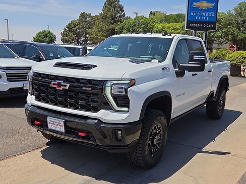 New 2026 Chevrolet Silverado 2500 ZR2 AWD/4WD image 1