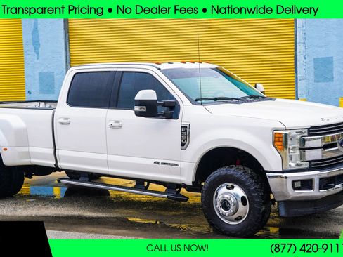 Used 2017 Ford F350 Lariat w/ Lariat Ultimate Package image 2