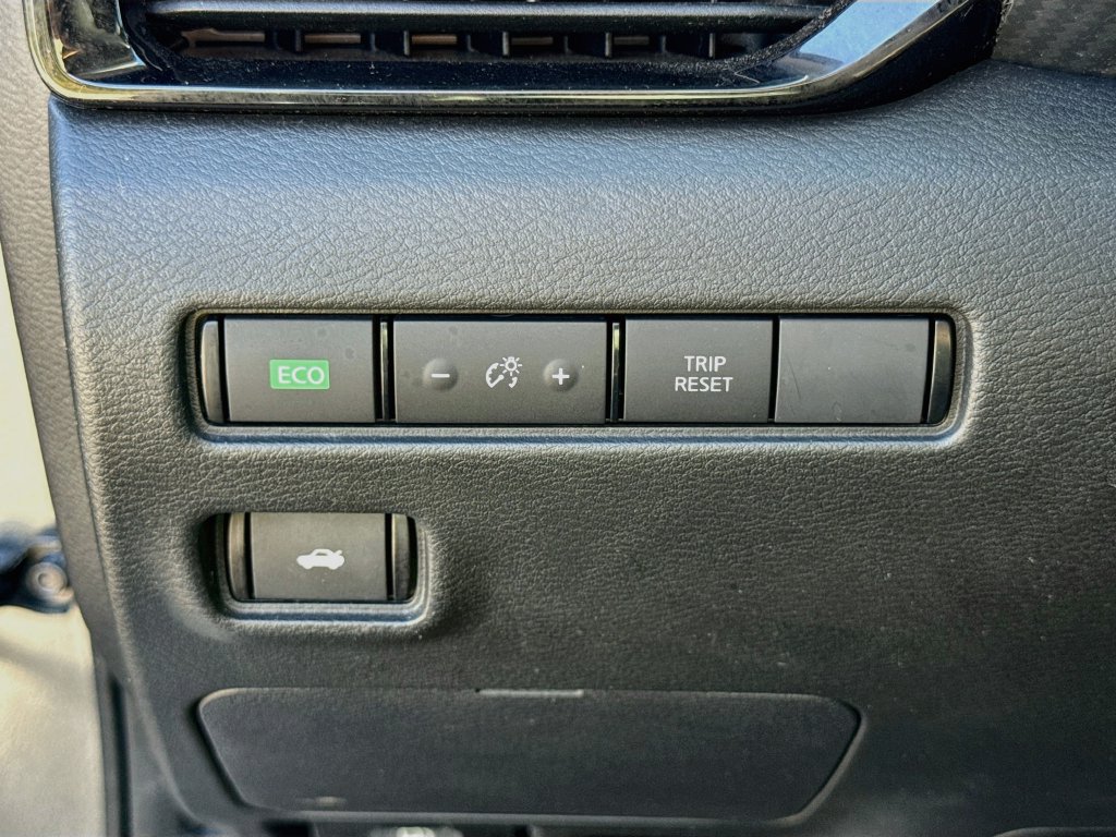 Used 2020 Nissan Sentra SV FWD image 15