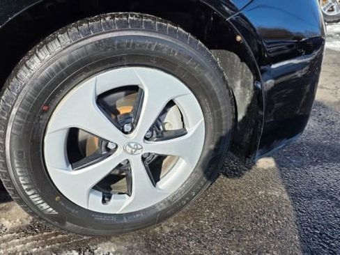 Used 2014 Toyota Prius Four image 43