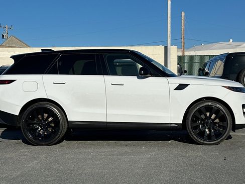 New 2026 Land Rover Range Rover Sport SE image 6