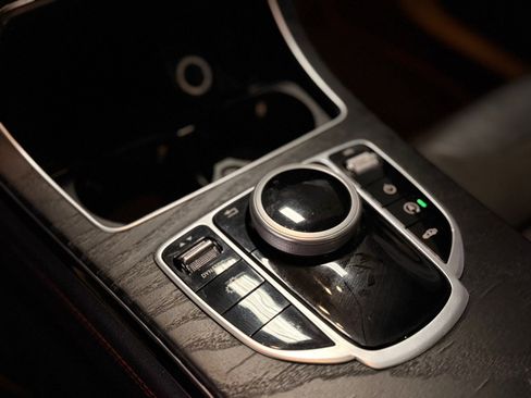 Used 2018 Mercedes-Benz GLC 43 AMG 4MATIC image 38