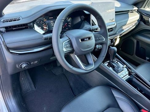 New 2026 Jeep Compass Latitude image 6