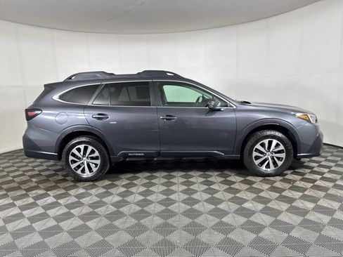 Used 2020 Subaru Outback Premium w/ Popular Package #1 AWD/4WD image 2