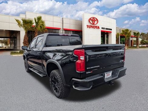 Used 2025 Chevrolet Silverado 1500 ZR2 image 6