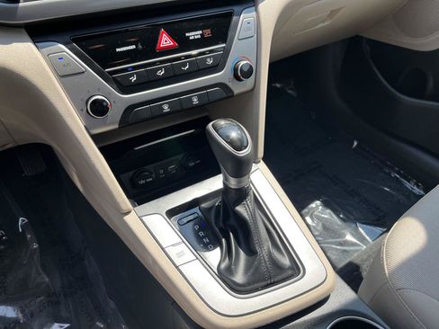 Used 2018 Hyundai Elantra SEL FWD image 36